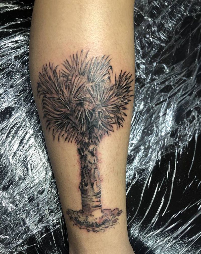 棕树纹身图片_腿部欧美写实纹身图案