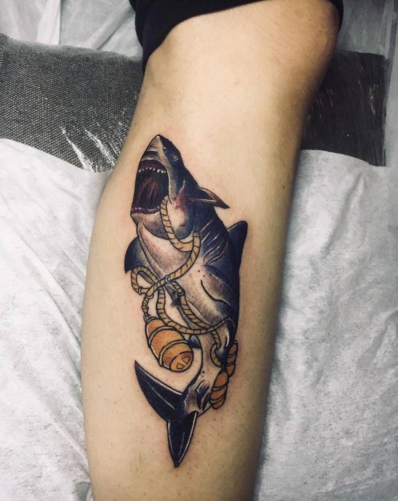 鲨鱼纹身图片_脚部纹身图案