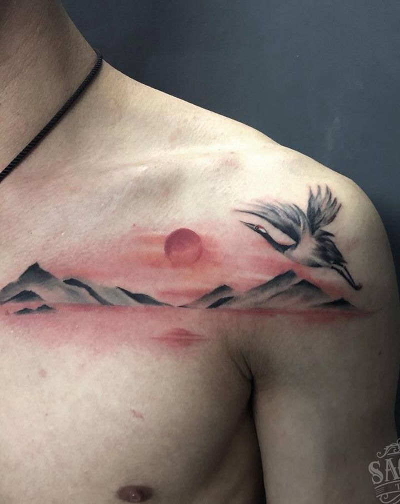 鹤归云散纹身图片_胸部水墨水墨山水写意纹身图案