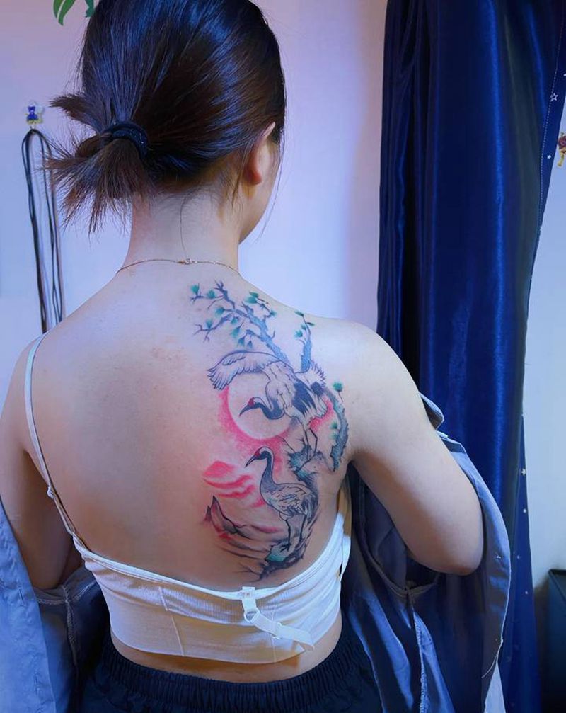 仙鹤  遮盖胎记纹身图片_背部肩部水墨纹身图案