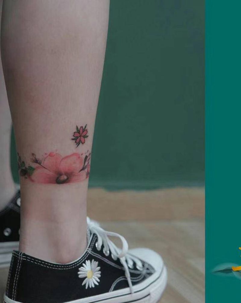 一个浅色腿环纹身图片_脚部纹身图案