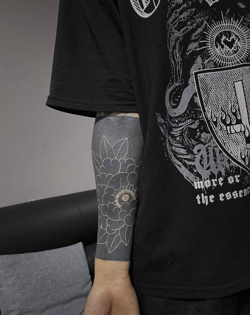 今日作业纹身图片_手臂手部老传统纹身图案