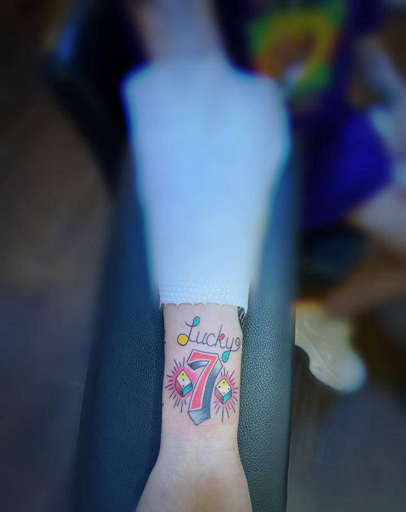 幸运数字纹身图片_手臂手部Old School纹身图案
