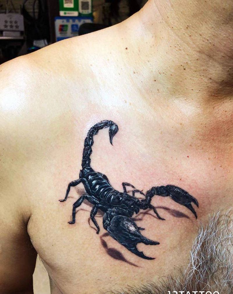 蝎子纹身图片_胸部欧美写实纹身图案