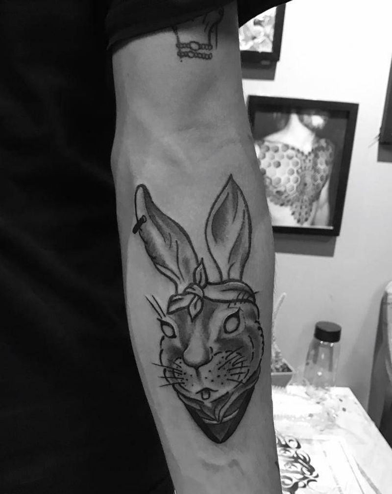 兔子纹身图片_手臂Old School纹身图案