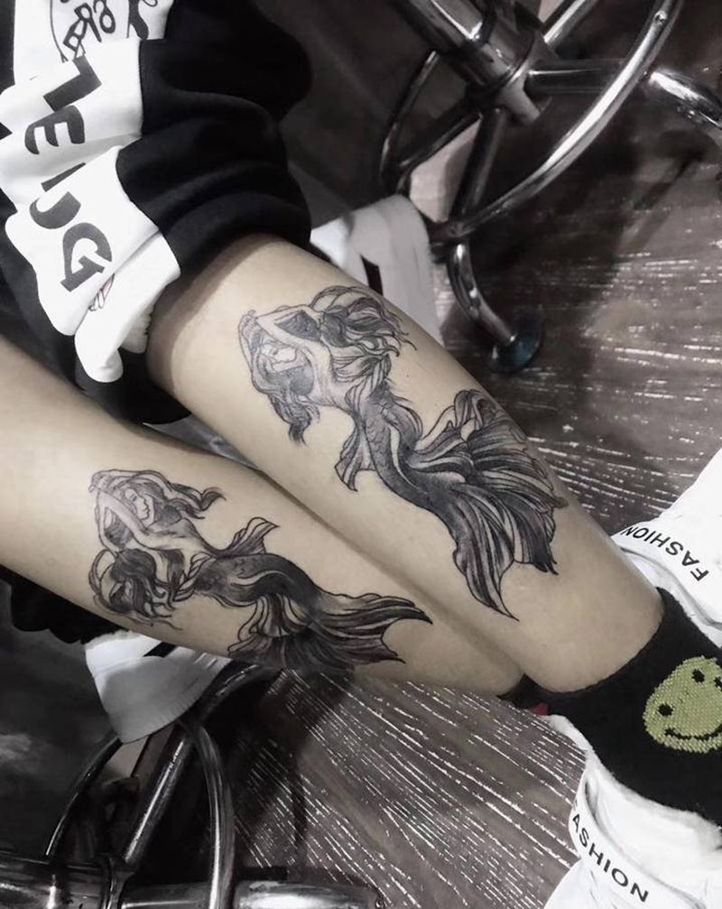美人鱼纹身图片_脚部腿部新传统水墨纹身图案