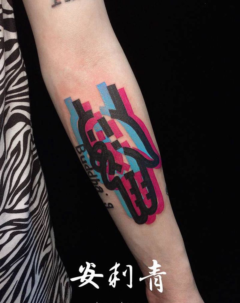 朋克纹身图片_手臂手部图腾几何彩色修改重影纹身图案