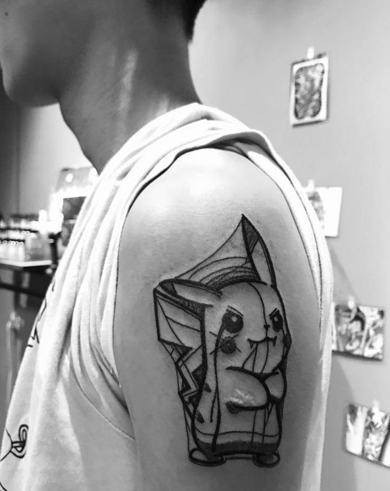 皮卡丘纹身图片_手臂纹身图案