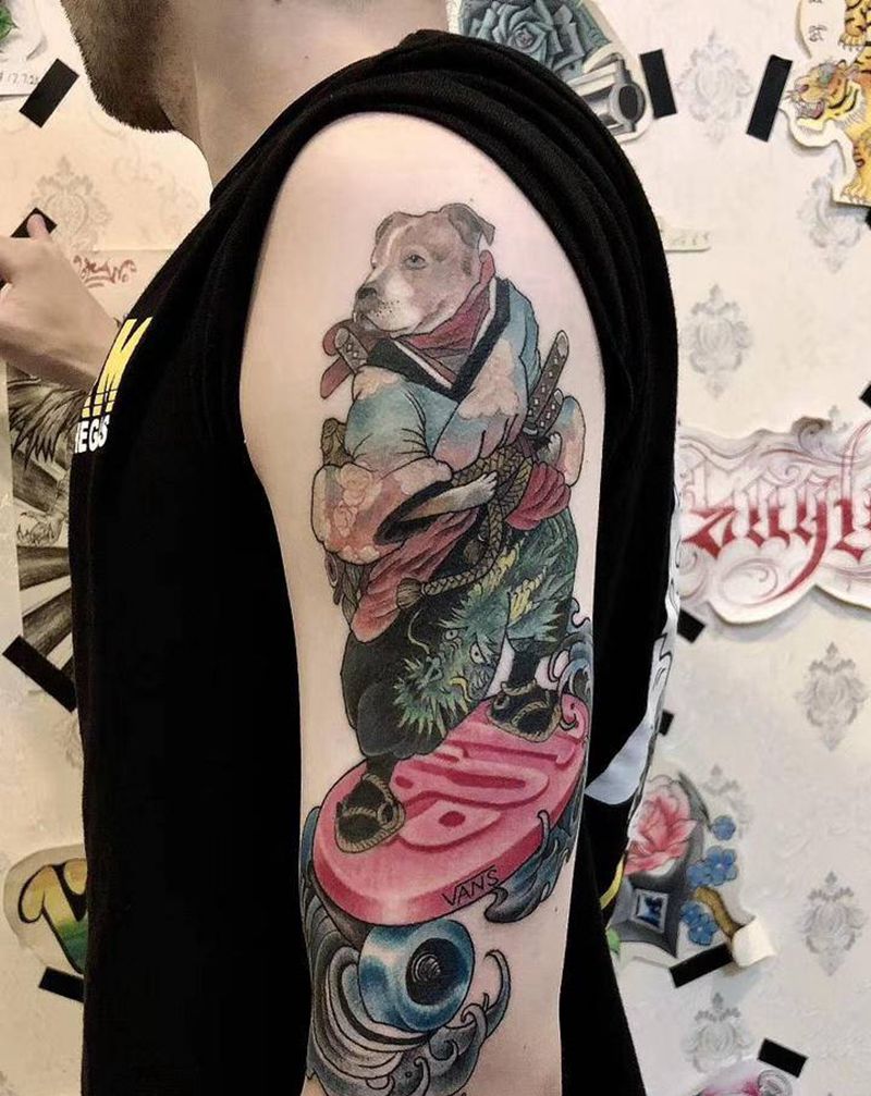 店师傅作品纹身图片_腿部手部欧美写实点刺纹身图案