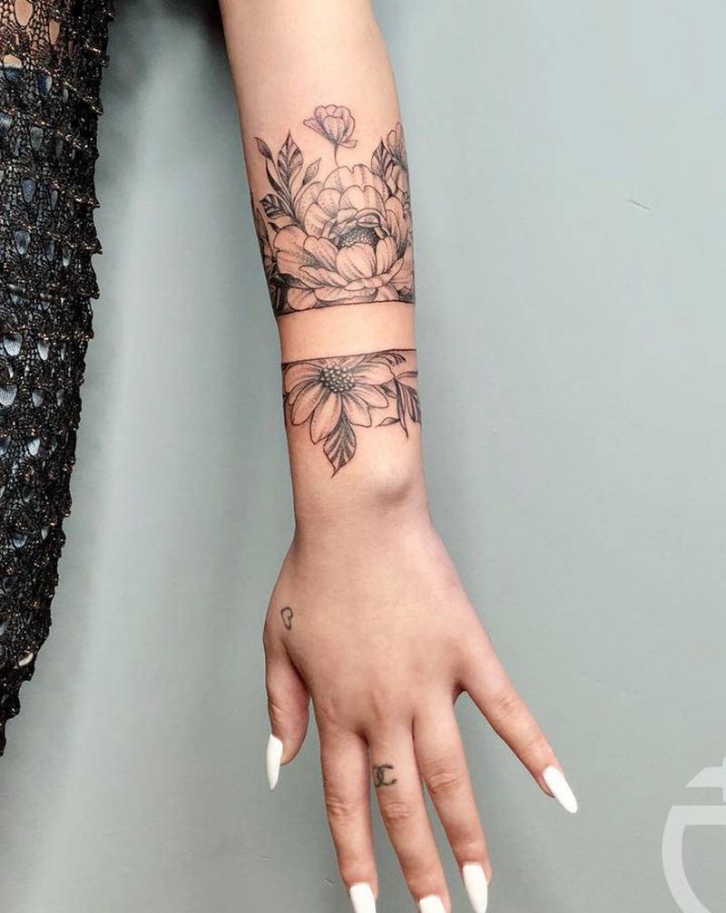 素花纹身图片_手部手臂点刺新传统纹身图案