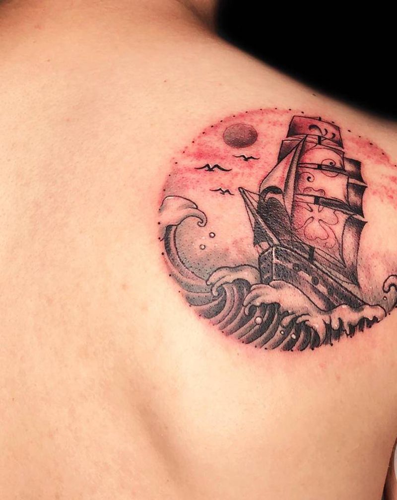 一帆风顺纹身图片_背部新传统纹身图案