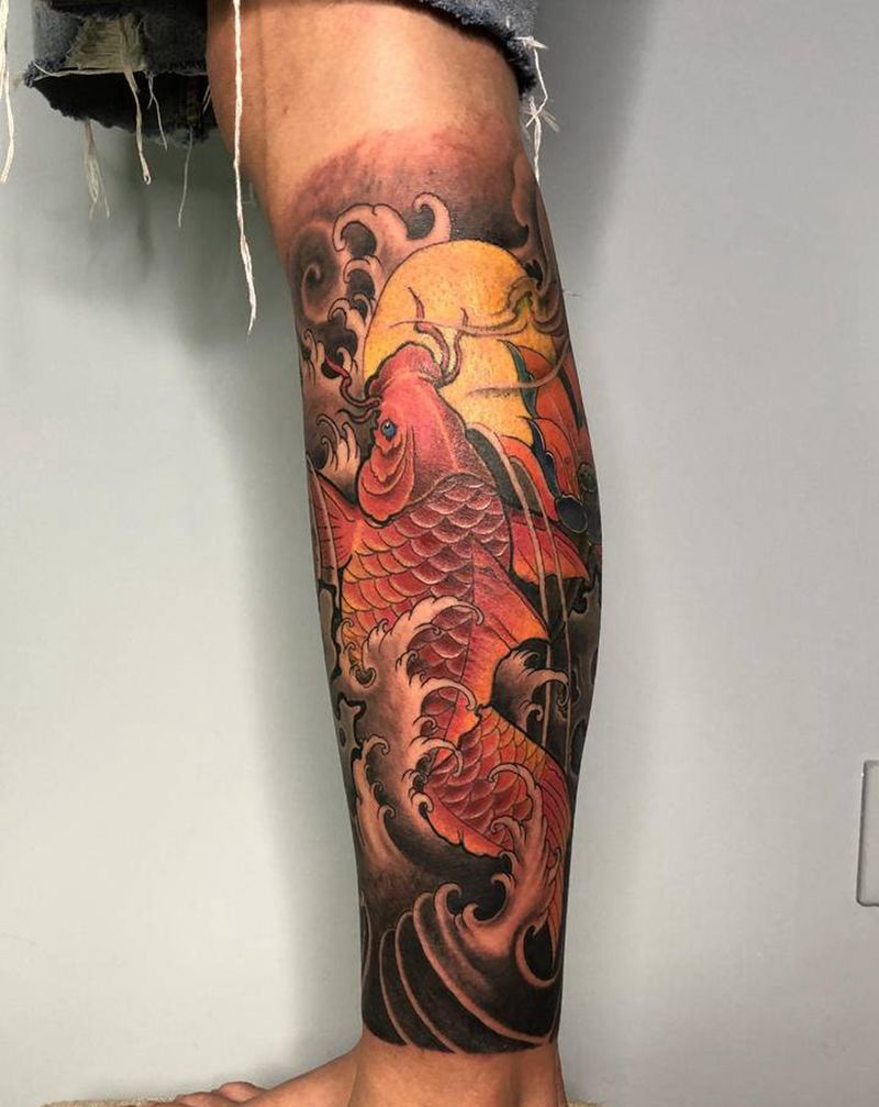 小腿鲤鱼纹身图片_腿部新传统New School纹身图案