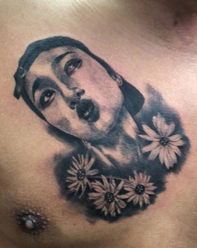 人像写实纹身图片_胸部人像写实纹身图案