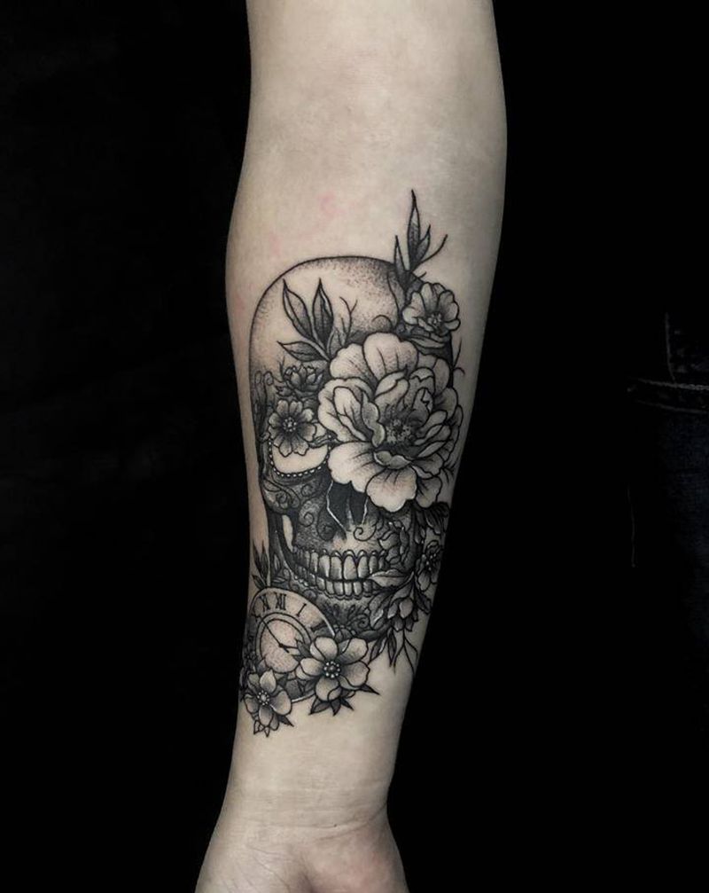 素花骷髅纹身图片_手臂点刺纹身图案