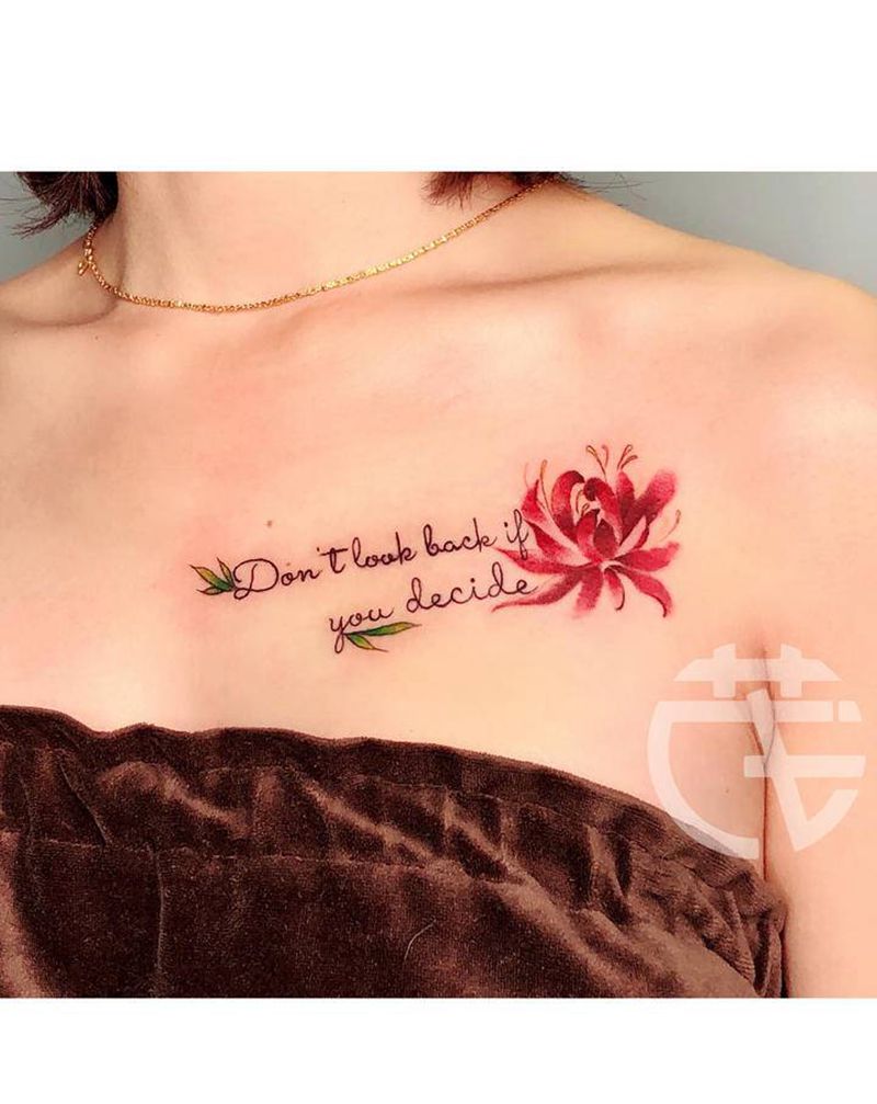 彼岸花纹身图片_胸部新传统水彩纹身图案