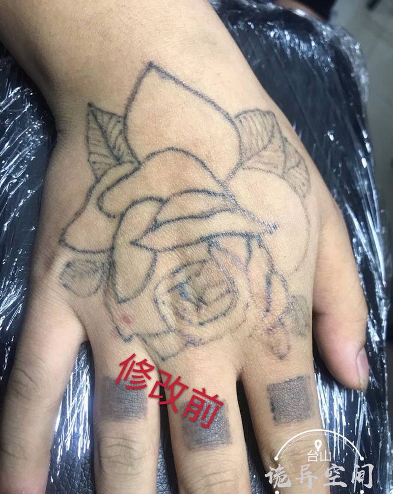 修改线条纹身图片_手部Old School纹身图案