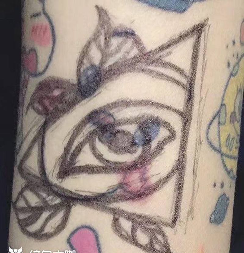 手绘遮盖纹身图片_手臂New School纹身图案