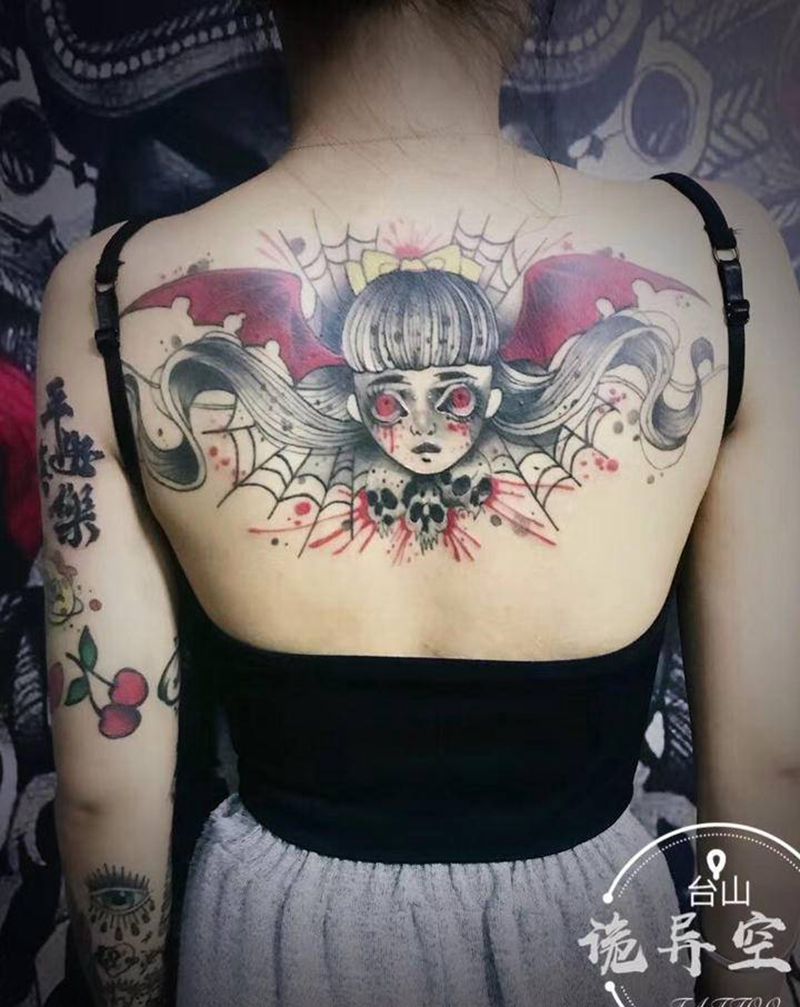 暗黑系纹身图片_背部纹身图案