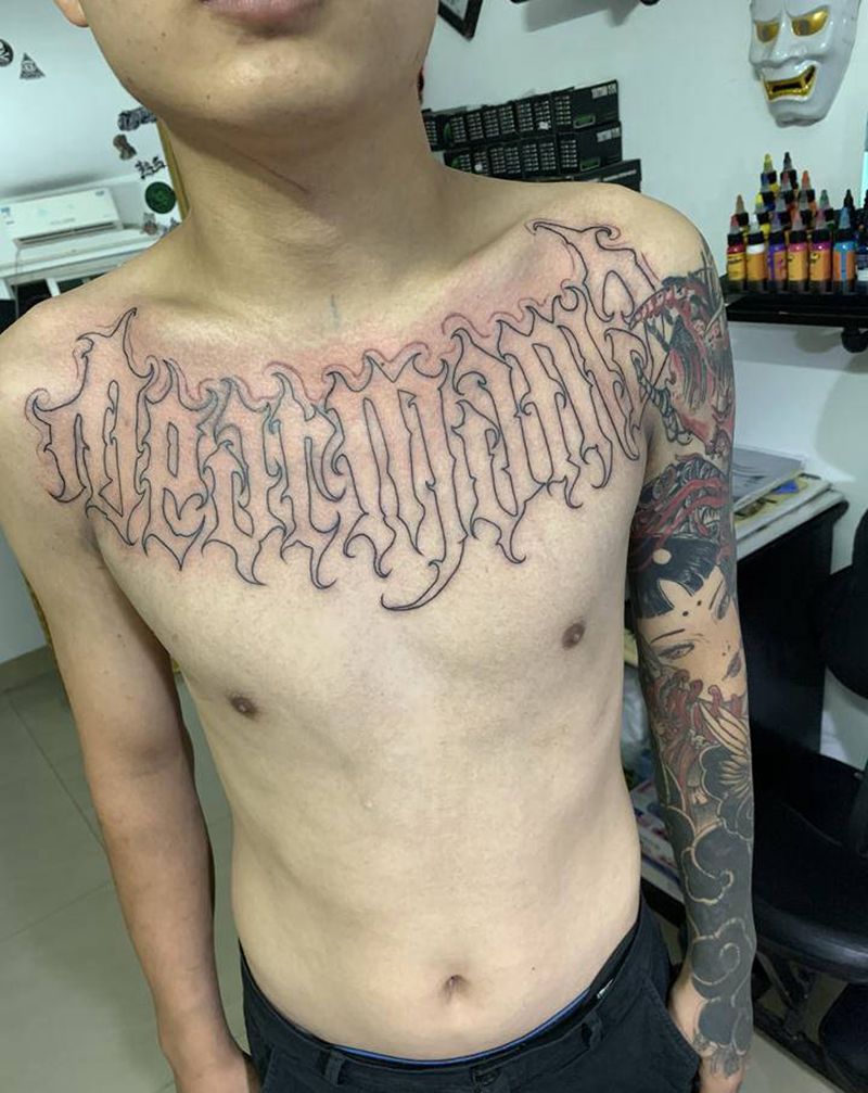 花体纹身图片_胸部纹身图案