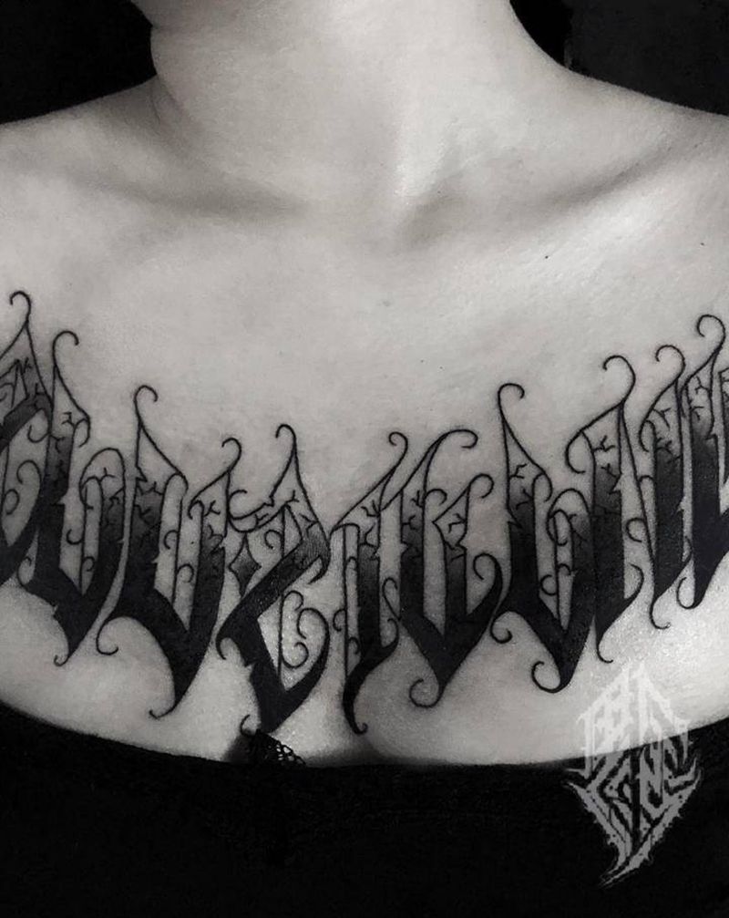 花体字英文纹身图片_胸部花体字纹身图案