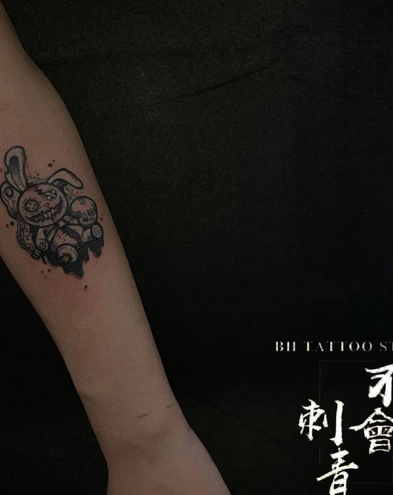 暗黑兔纹身图片_手部纹身图案