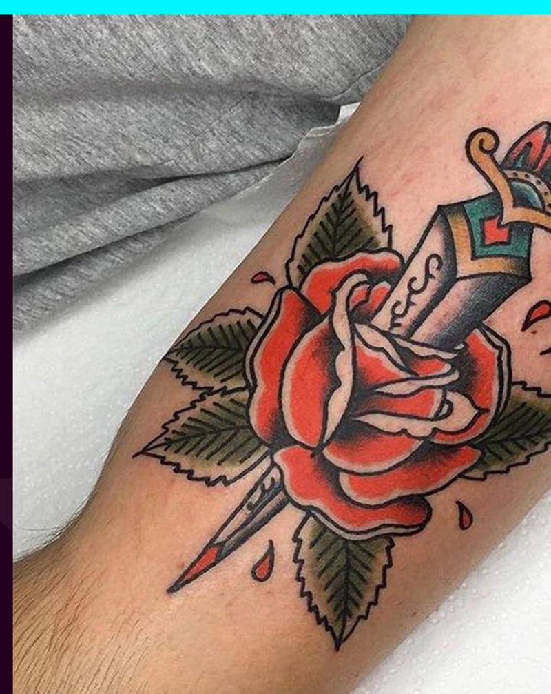 剑与花纹身图片_Old School纹身图案