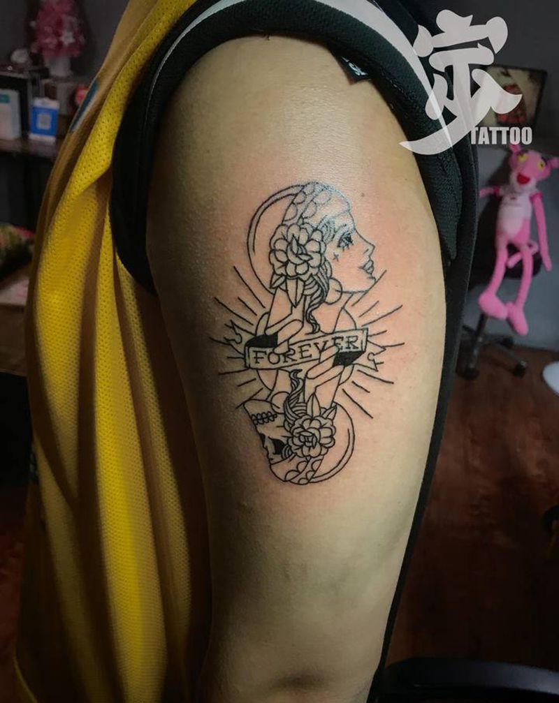 吉普赛女郎+骷颅纹身图片_手臂Old School图腾纹身图案