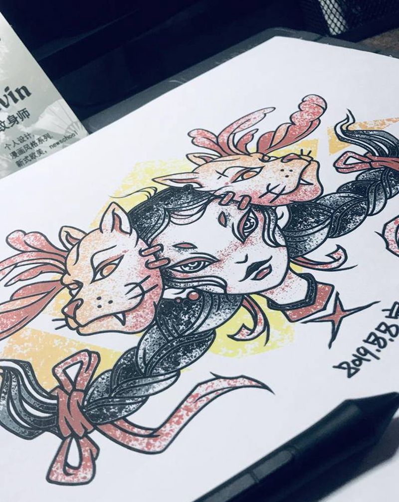 面具+女孩纹身图片_胸部New School点刺原创手稿纹身图案