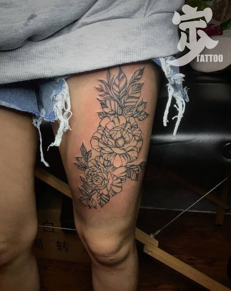 大腿+素花纹身图片_腿部点刺New School素花纹身图案