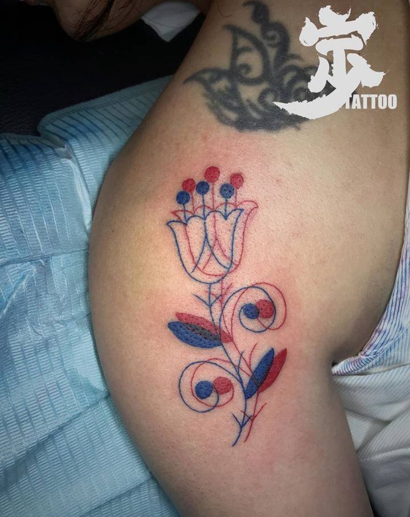 眼花+花纹身图片_手臂背部几何图腾纹身图案