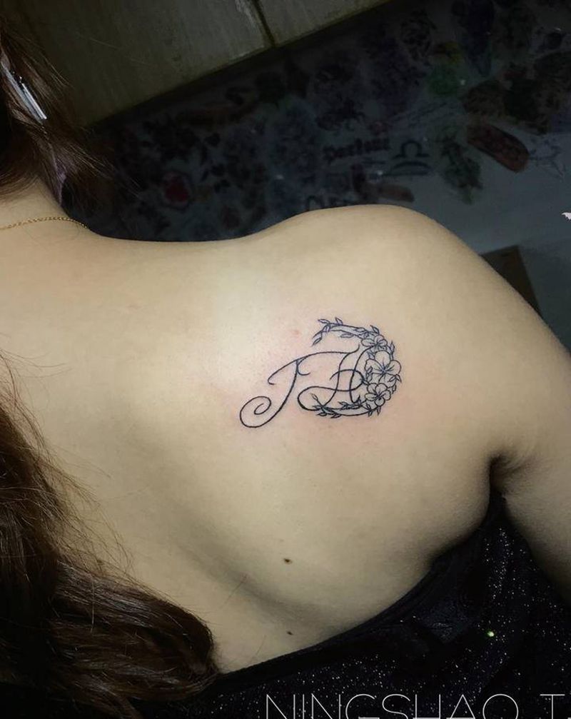 JH花纹身图片_肩部点刺几何纹身图案