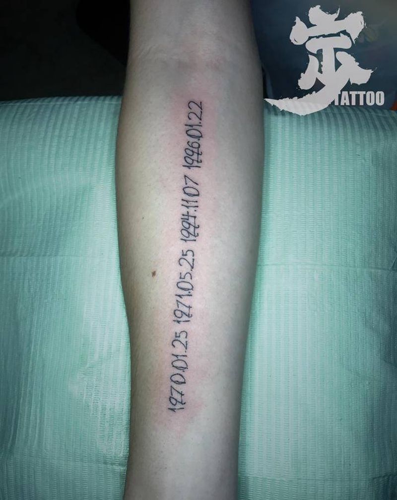日期纹身图片_手臂花体字几何纹身图案