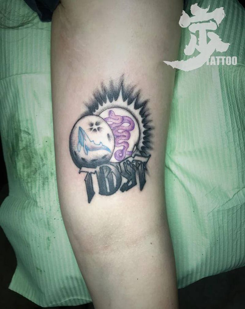 添加+鲸+蛇纹身图片_手臂New School点刺纹身图案