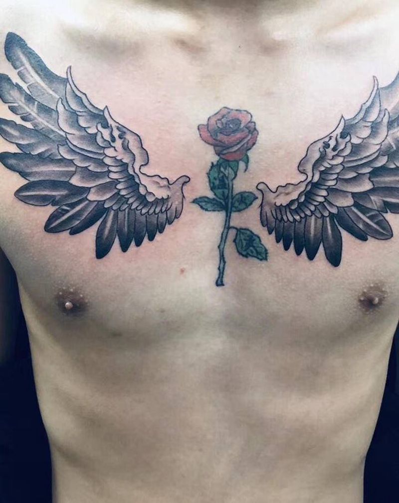 翅膀纹身图片_胸部新传统纹身图案