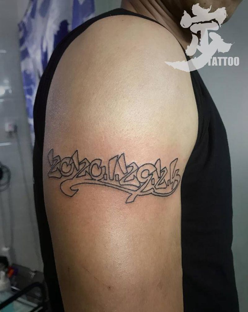 日期202012924纹身图片_手臂图腾花体字纹身图案