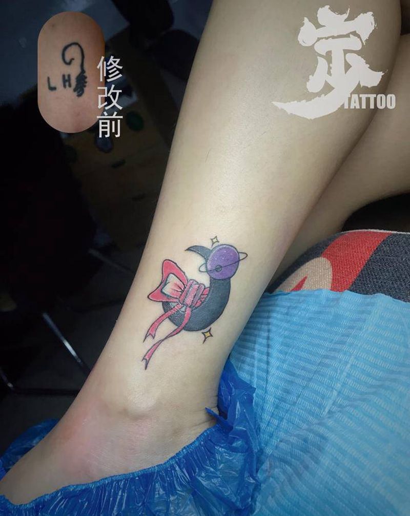 月亮蝴蝶结+覆盖纹身图片_腿部New School纹身图案