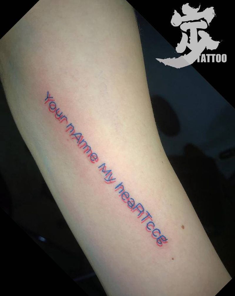 眼花小字儿纹身图片_手臂花体字几何纹身图案