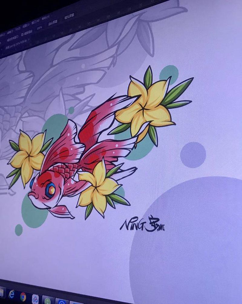 小金鱼纹身图片_手臂New School鱼纹身图案