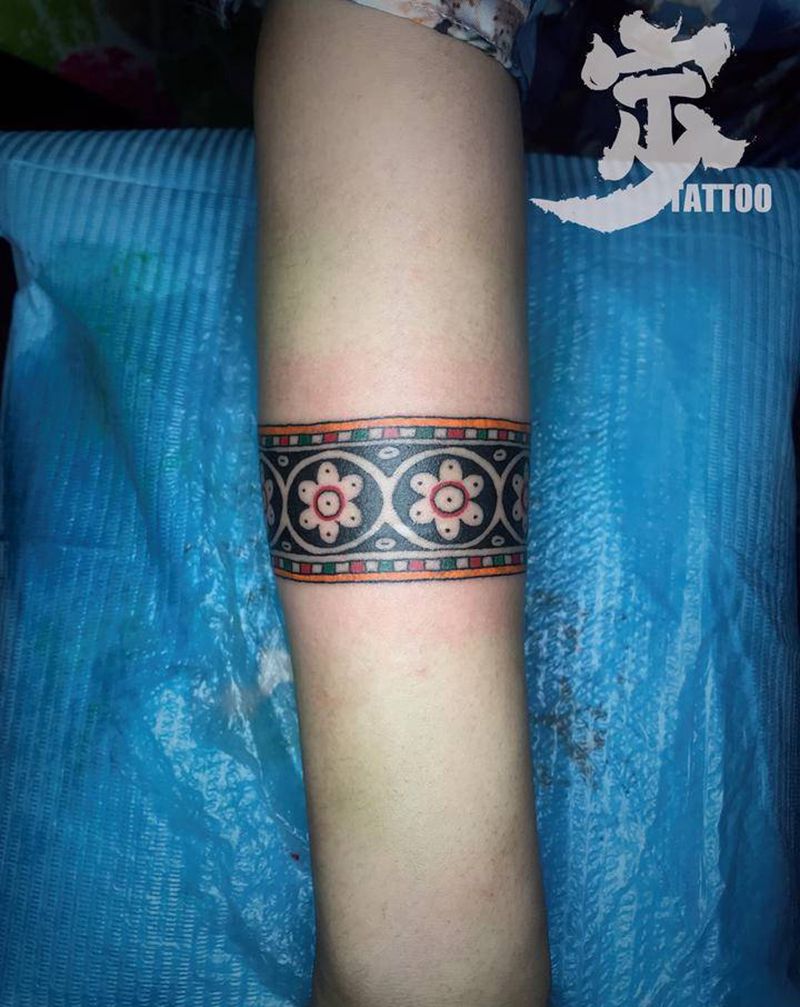 民族风手环纹身图片_手臂图腾几何纹身图案