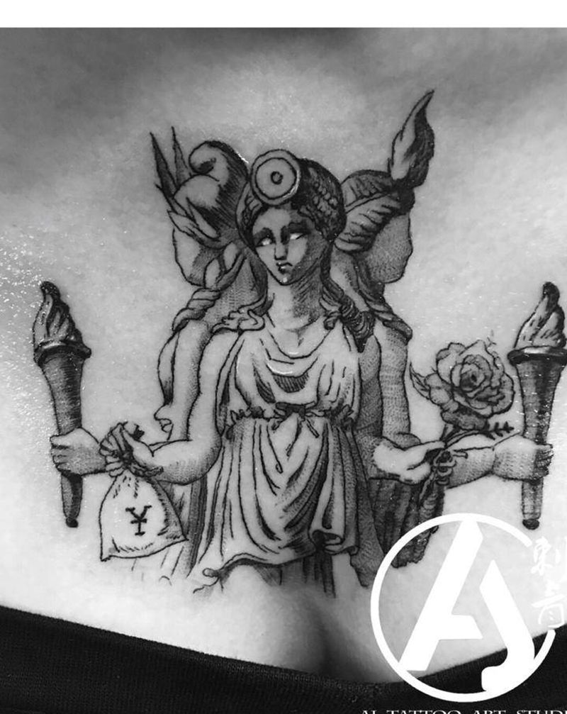 三面女神像纹身图片_胸部点刺纹身图案