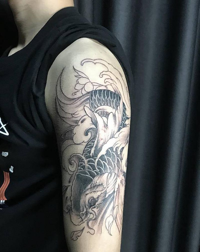 鲤鱼纹身图片_手臂纹身图案