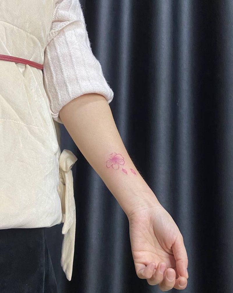 樱花儿～纹身图片_手臂纹身图案