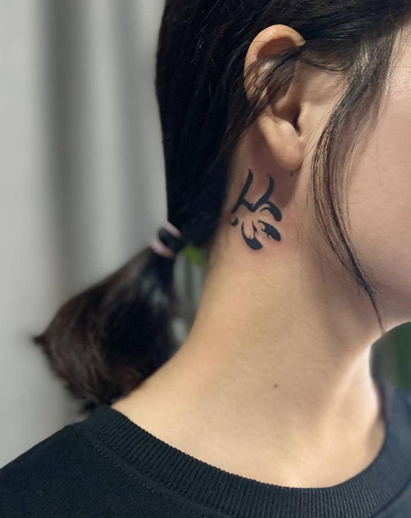 怂纹身图片_肩部纹身图案