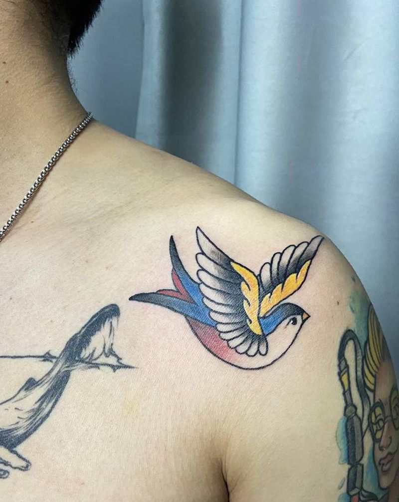 燕纹身图片_Old School纹身图案