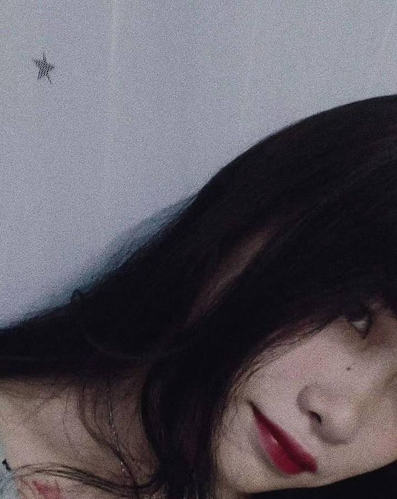 彼岸花纹身图片_胸部纹身图案