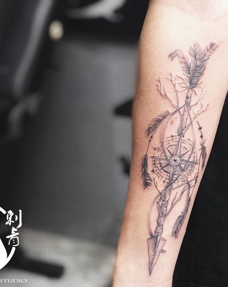 指南针纹身图片_手臂点刺纹身图案