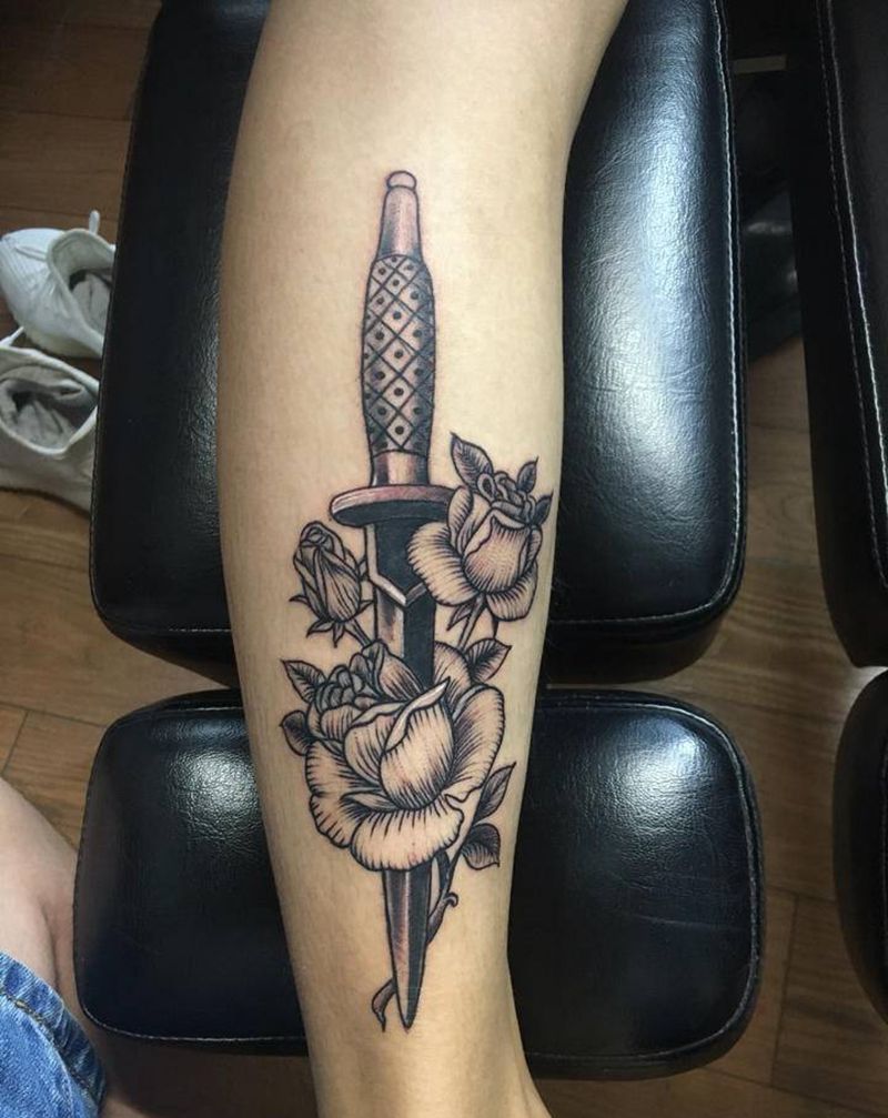 万达店驻店炘纹身图片_腿部纹身图案