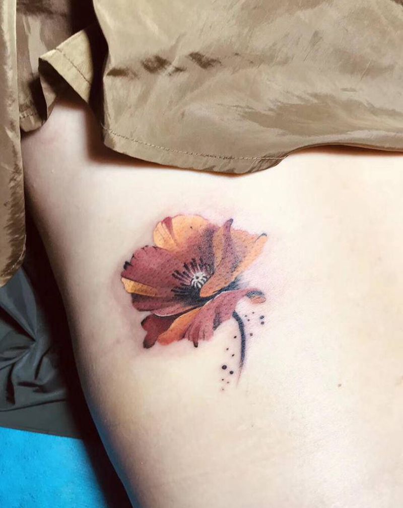 日常纹身图片_背部肩部纹身图案