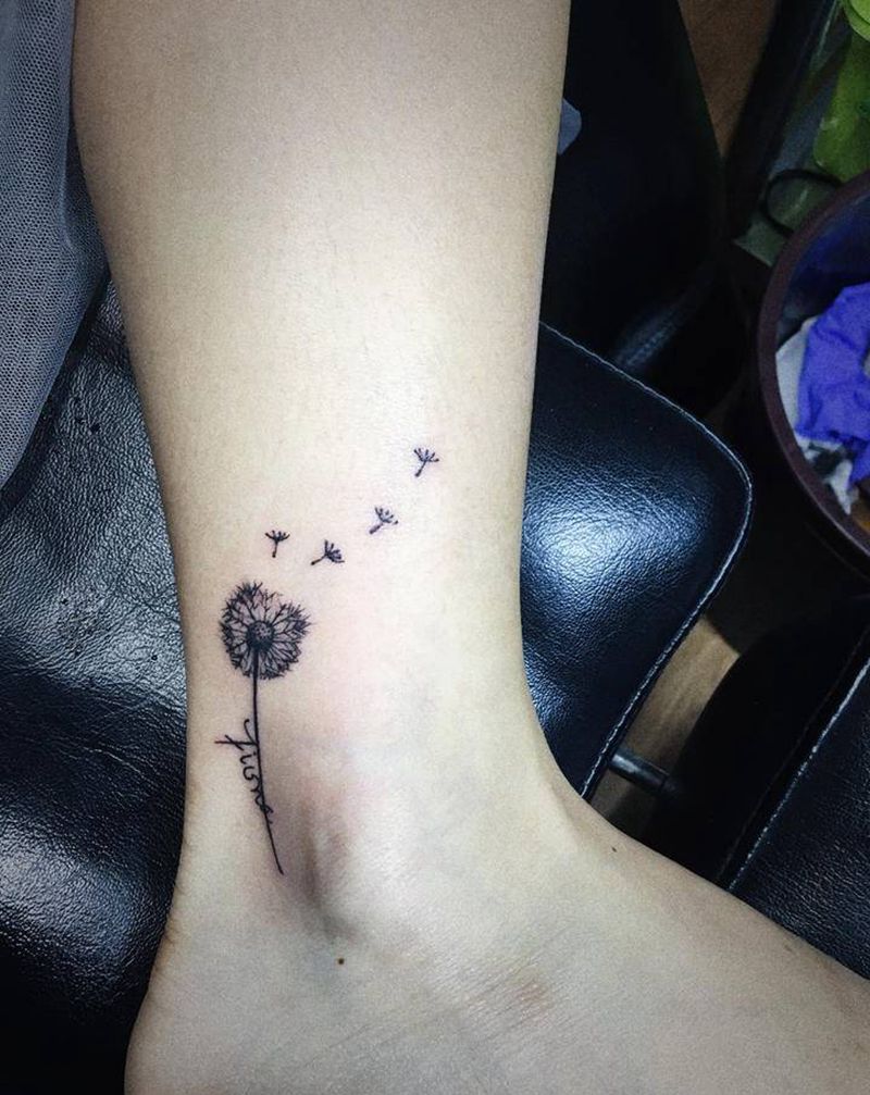 驻店作品纹身图片_臀部腿部纹身图案