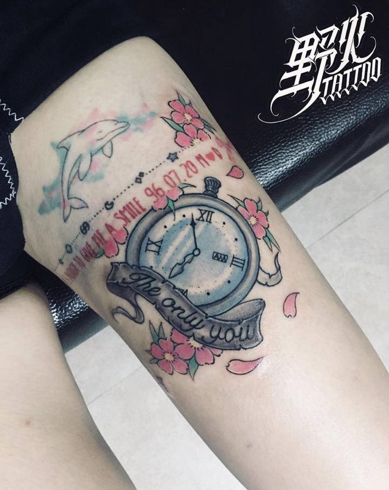 时钟纹身图片_腿部Old School时钟纹身图案